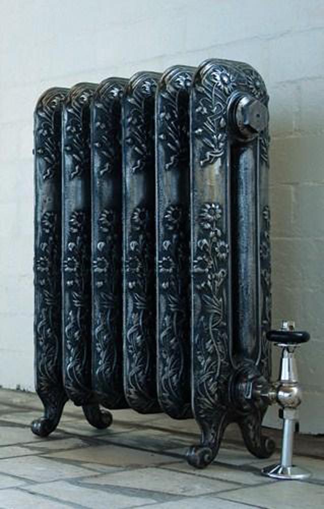 The Daisey radiator availiable in <br>heights 590 and 780 mm built <br>to lenght required
