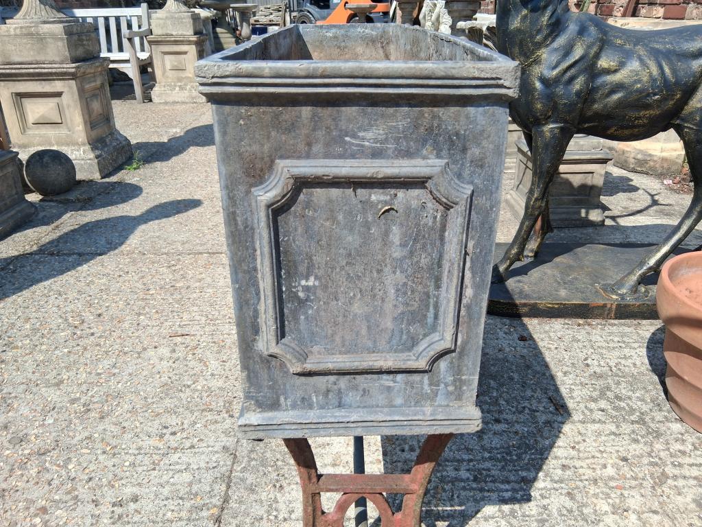 lead planter