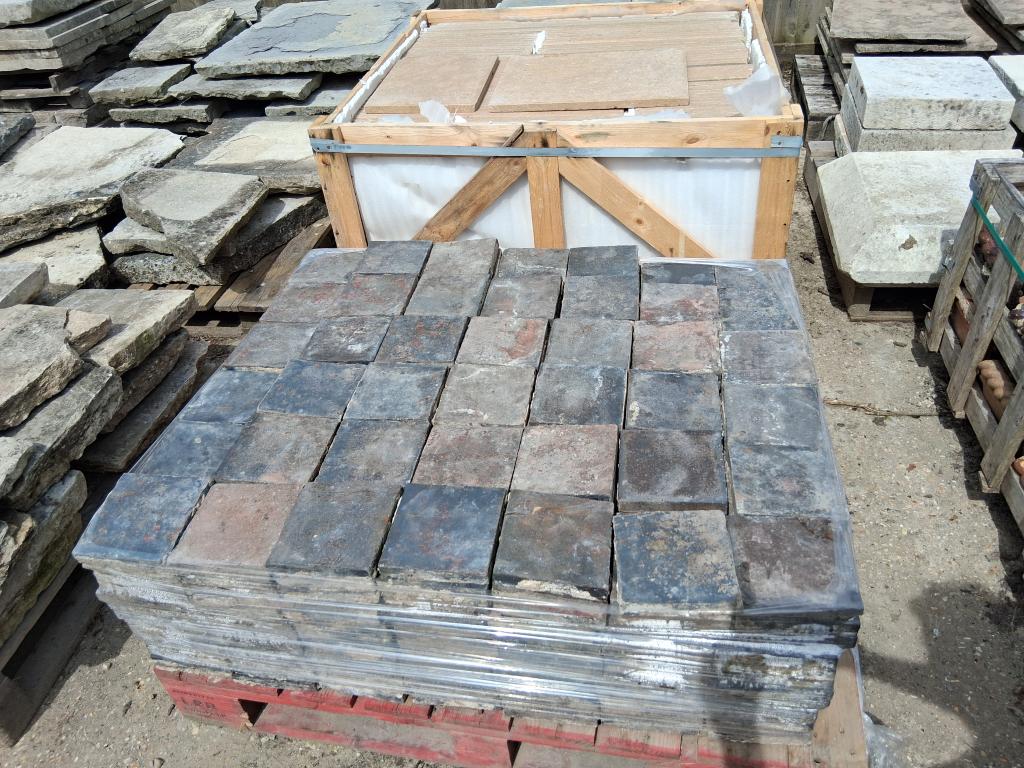 Floor tiles