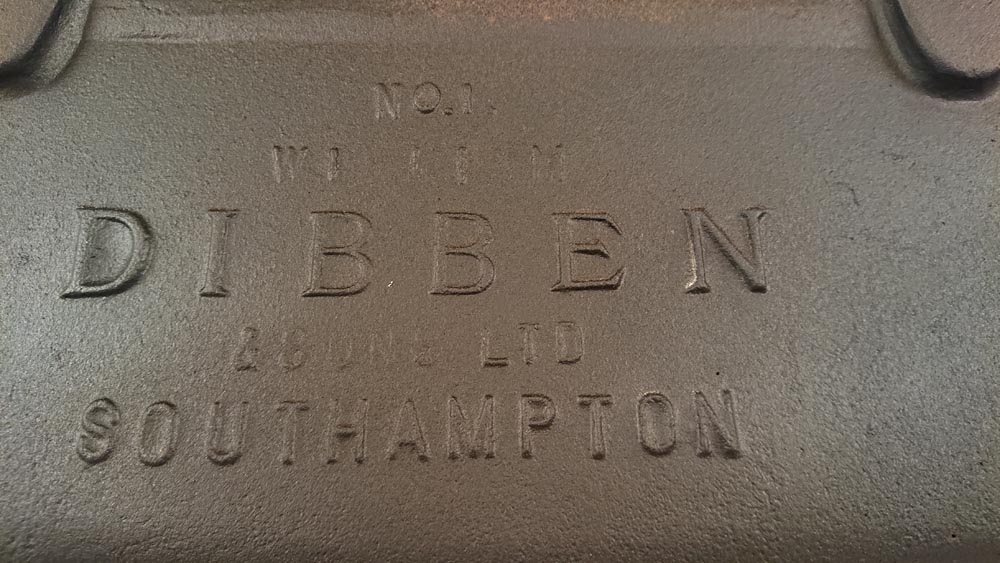 <p>Cast Iron High Level Cistern Named:</p><p>No.1 William Dibben and Sons ltd Southampton</p>