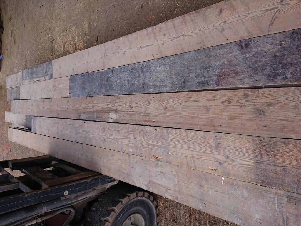 <p>Reclaimed Pine Floorboards</p><p>Over 200 m2 in stock in 2 different widths</p><p>5.75" and 6.75"</p><p><p></p></p>