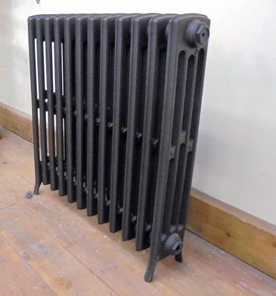Edwardian reproduction radiator
76 cm high by 75 cm long (12 section)
Different sizes available to order 
