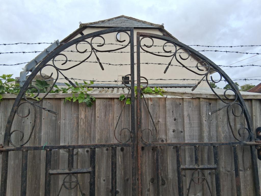 gates