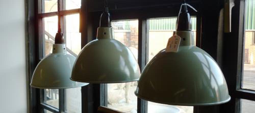 Reproduction pendant light