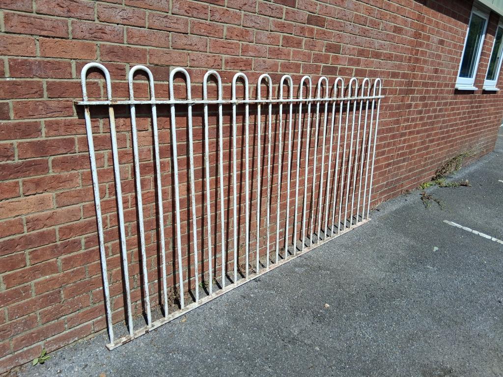 Original hooped railings