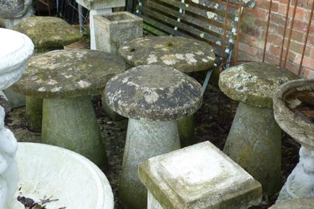 Staddle stones